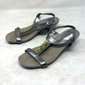 Anne Klein Teah Wedge Sandal in Pewter Sy/Size 8.5